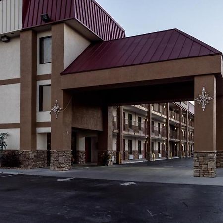 Red Roof Inn & Suites Pigeon Forge Parkway Dış mekan fotoğraf