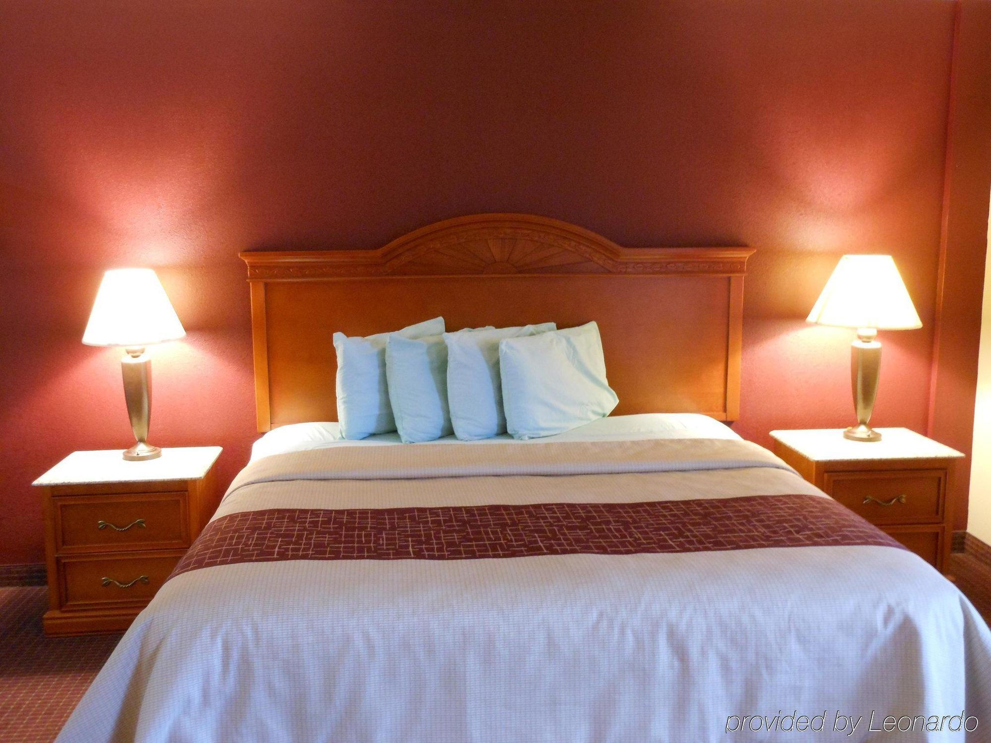 Red Roof Inn & Suites Pigeon Forge Parkway Dış mekan fotoğraf